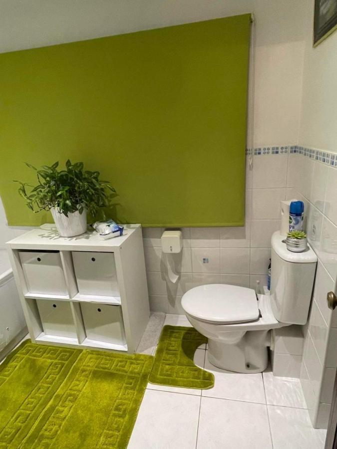 Cozy Homestay Кройдон Екстер'єр фото